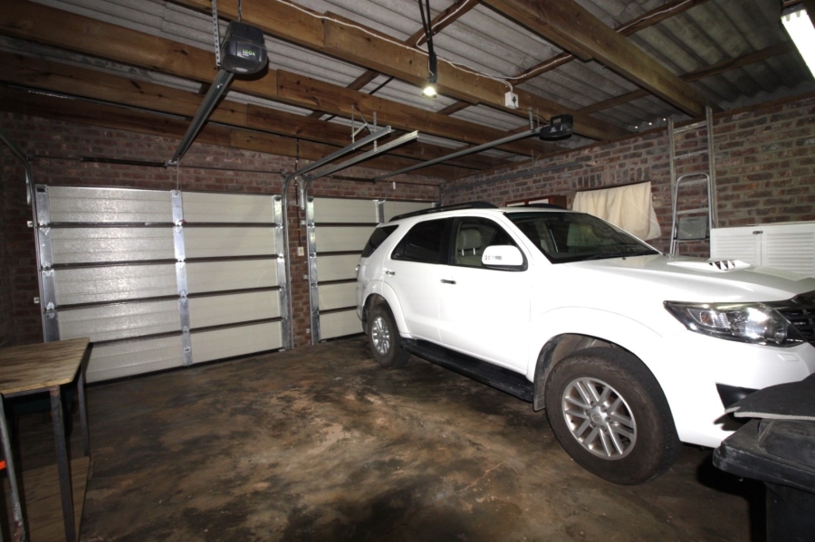 4 Bedroom Property for Sale in Noorsekloof Eastern Cape